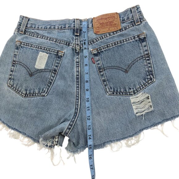 Levi's 560 Vintage Women's Cutoff Denim Shorts Distressed and Frayed Hem Size 12 - Picture 8 of 16